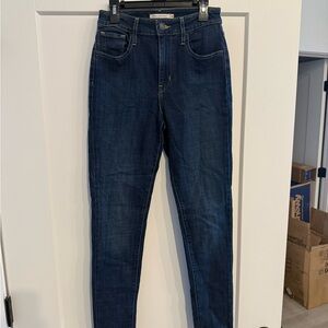 Levi's 721 High Rise Skinny Jeans